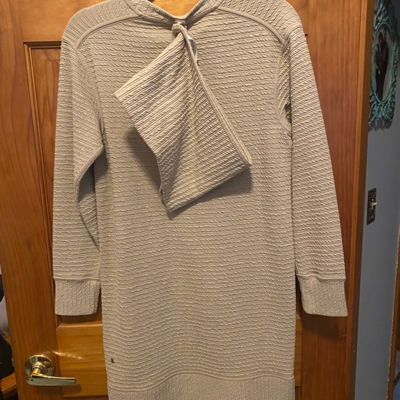 Lululemon On Repeat Dress - Picture 12 of 15